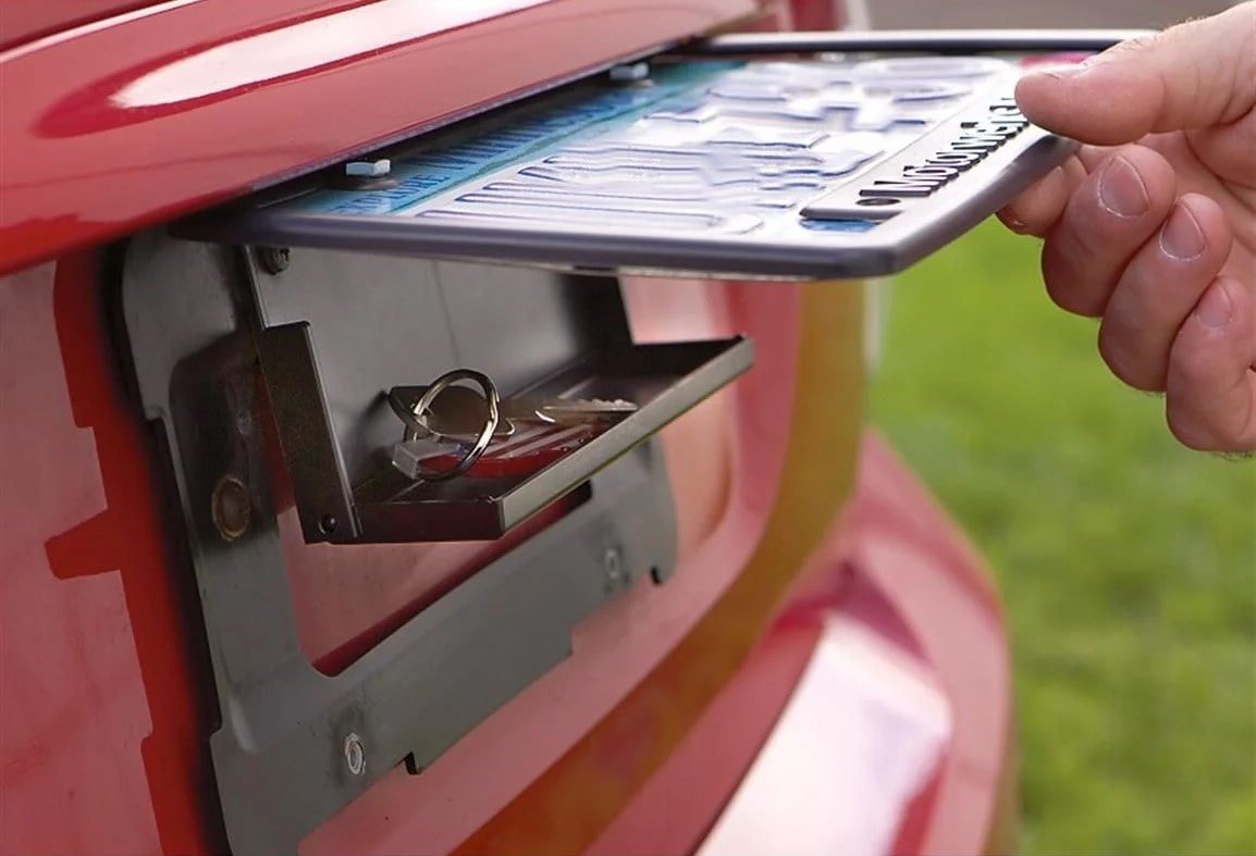 Hide Car Key on Car